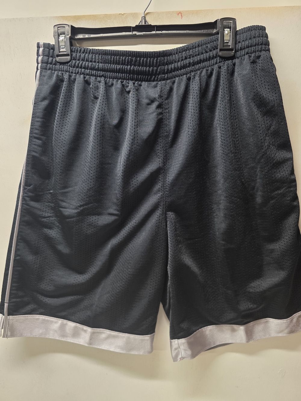 Tek Gear Mens Medium Basketball Shorts Black Gray Mesh Athletic Gym